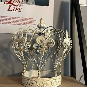 Decorative Cream Crown FIGURINE BY LARK MANOR
